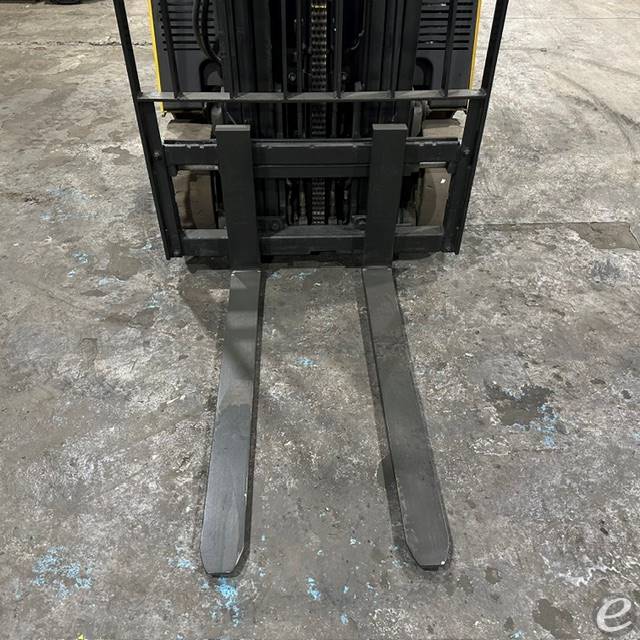 2019 Yale ESC040AD
