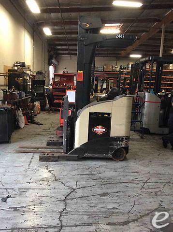 2004 Crown RR5220-35 Electric Reach Truck - 123Forklift