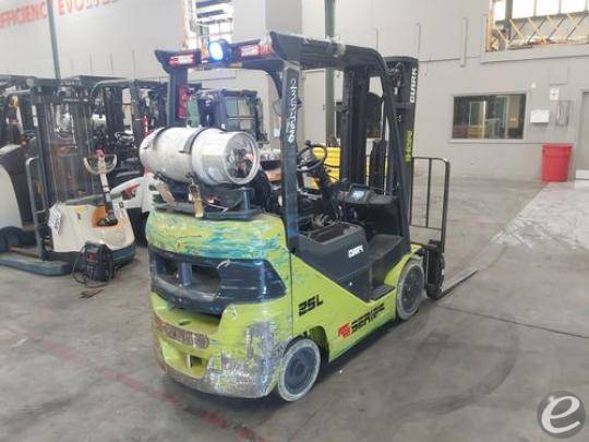 2022 Clark S25CL