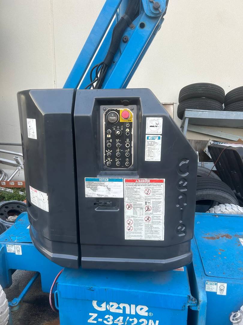 2004 Genie Z-34/22N