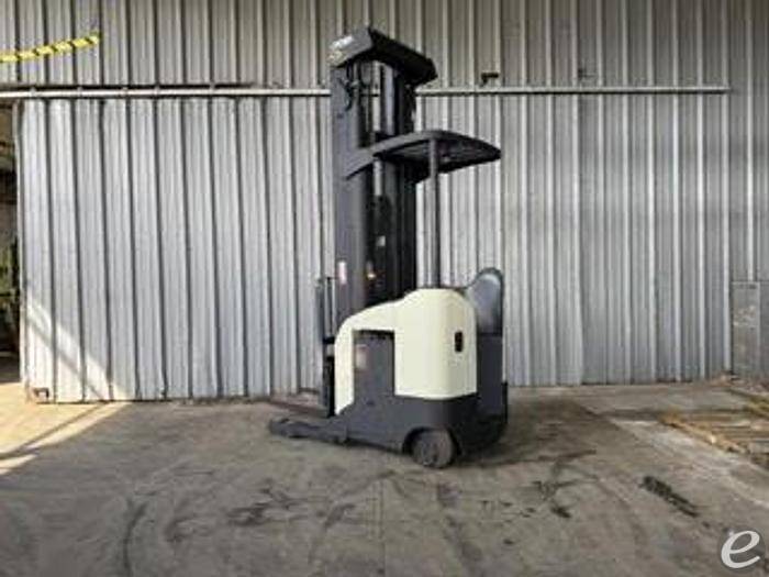 2011 Crown RR5725-45 Electric Forklift - 123Forklift