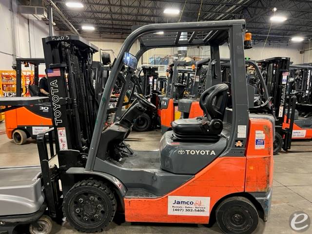 2010 Toyota 8FGCU25 LP Gas Forklift...