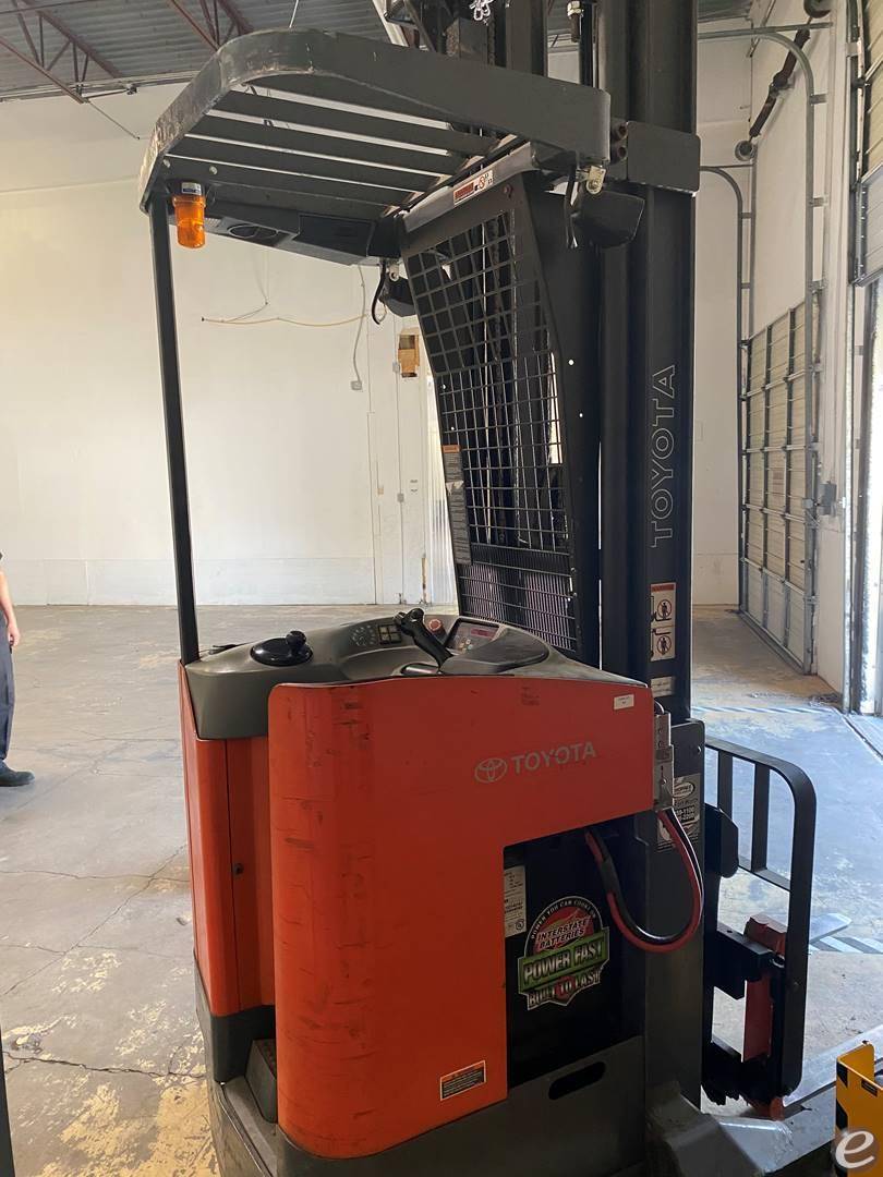 2007 Toyota 7BRU18 Electric Reach Truck - 123Forklift