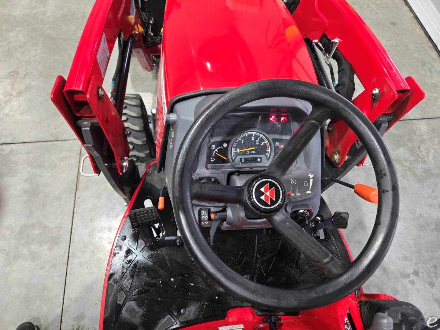 2024 Massey Ferguson GC1723