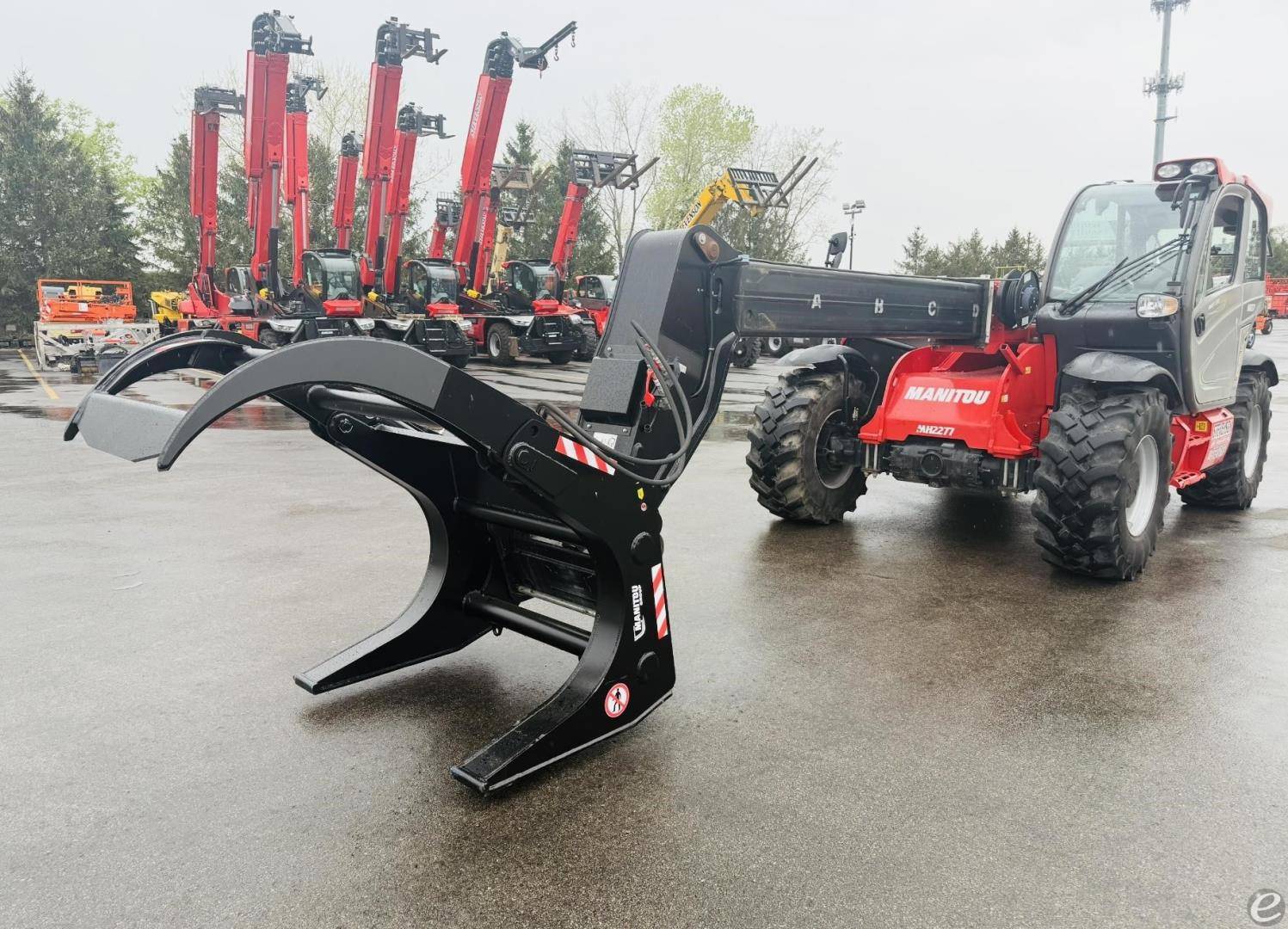 2025 Manitou WOOD CLAMP