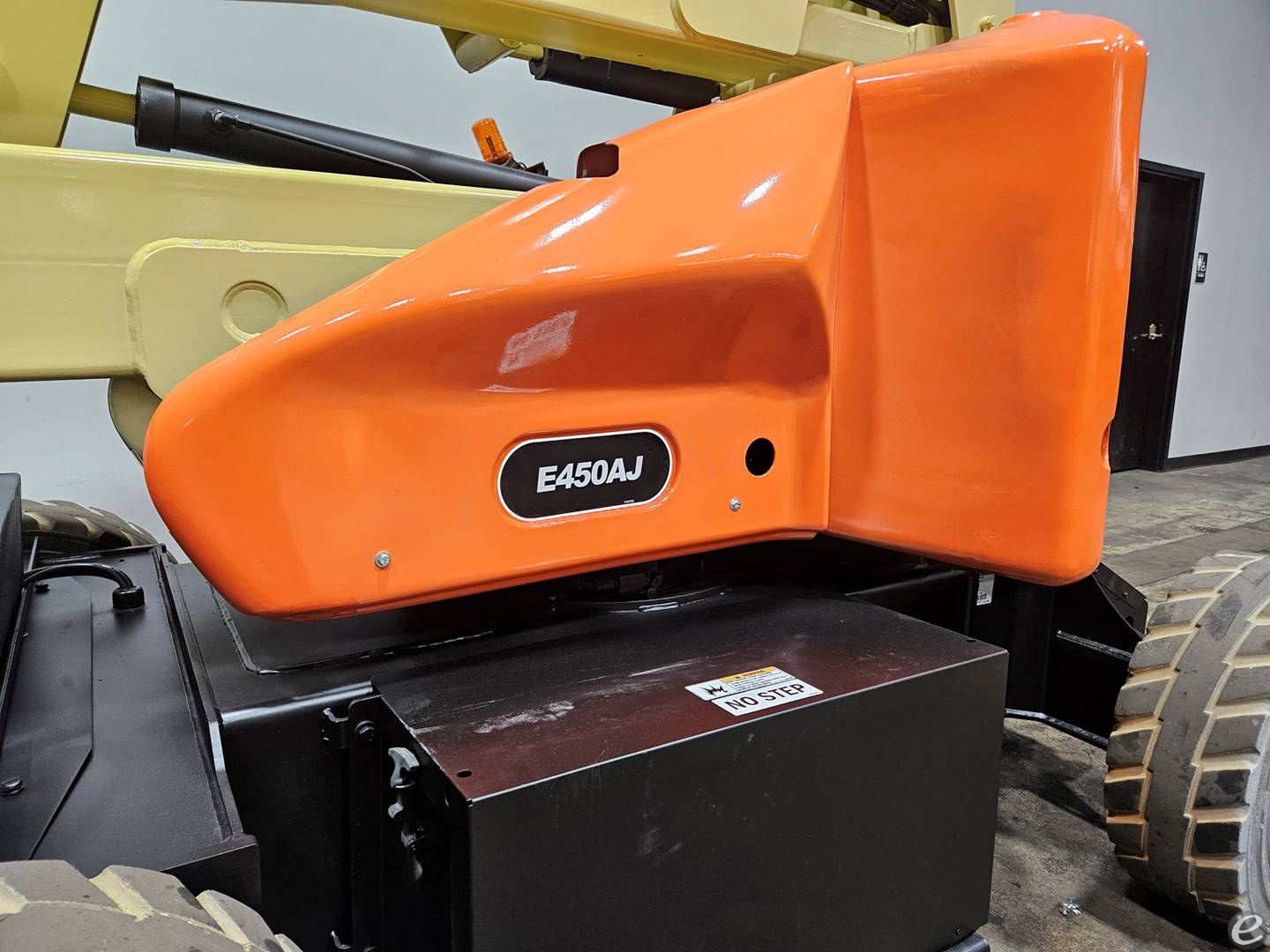 2015 JLG E450AJ