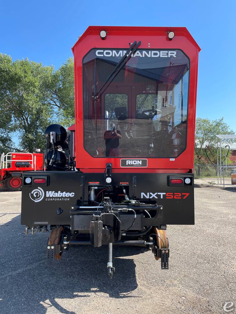 2025 Shuttlewagon NVX527