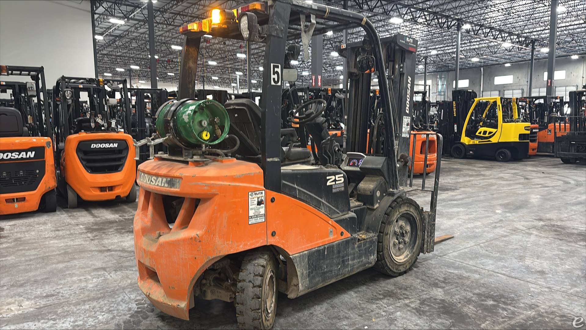2022 Doosan G25E-7