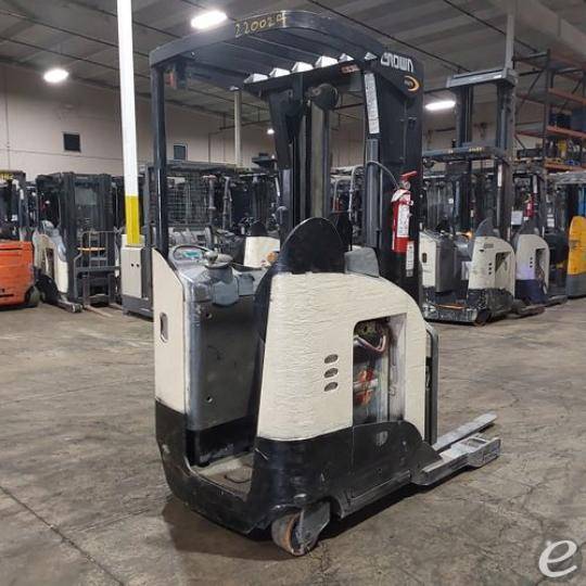 2018 Crown RR5725-45