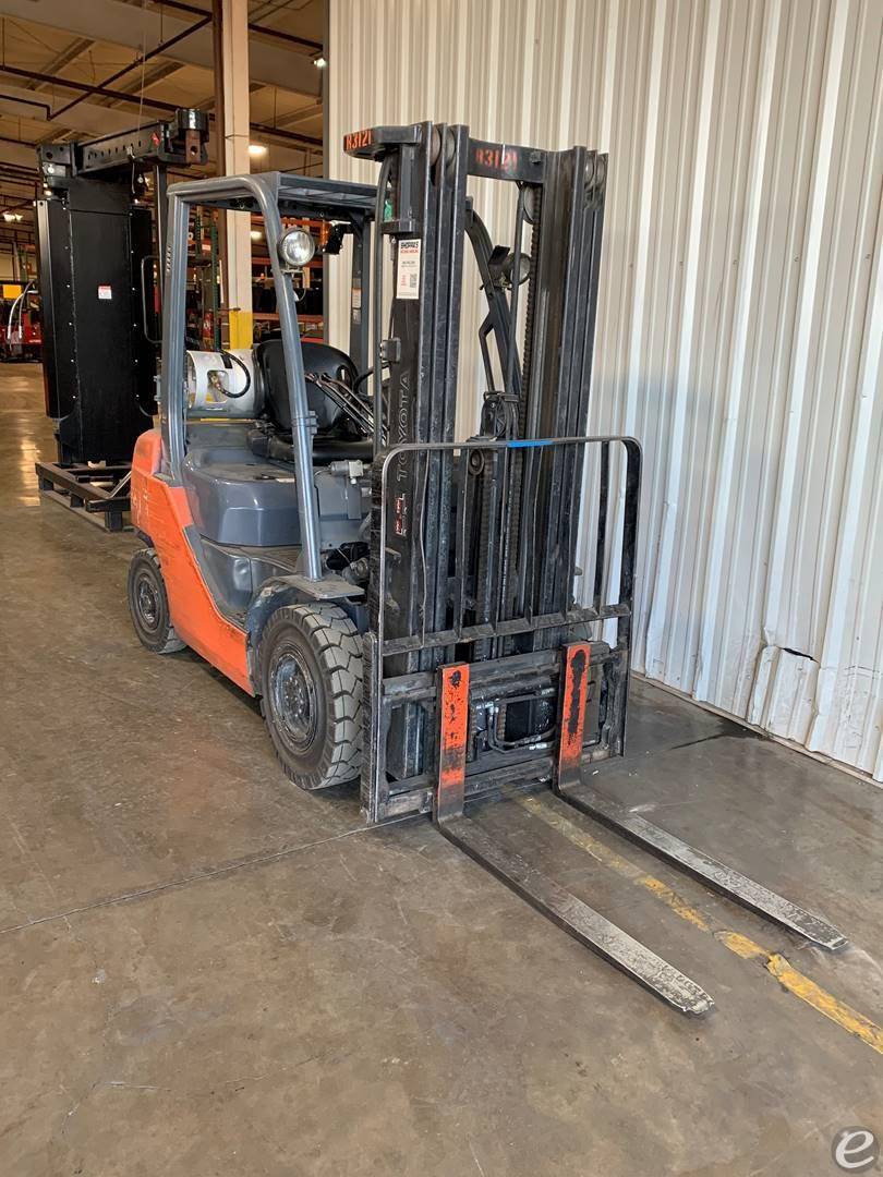 2013 Toyota 8FGU25 LP Gas Forklift - 123Forklift