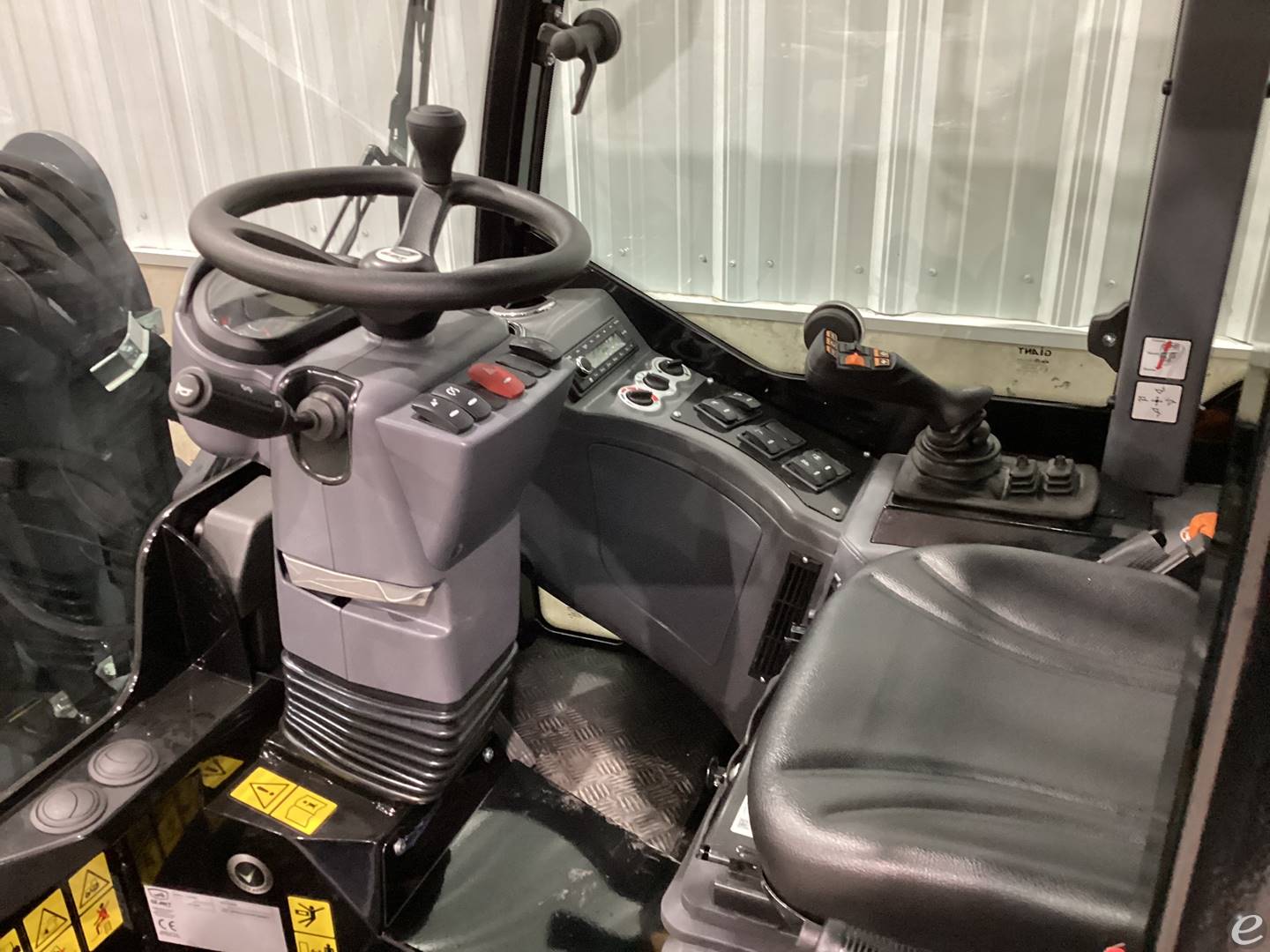 2025 Giant G3500 Z- Bar