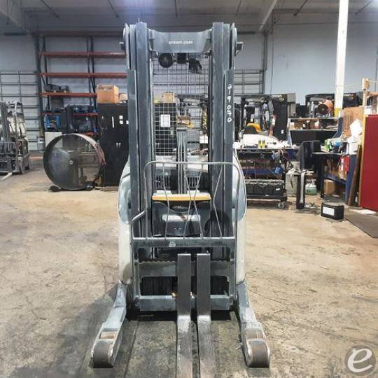 2019 Crown RR5725-45