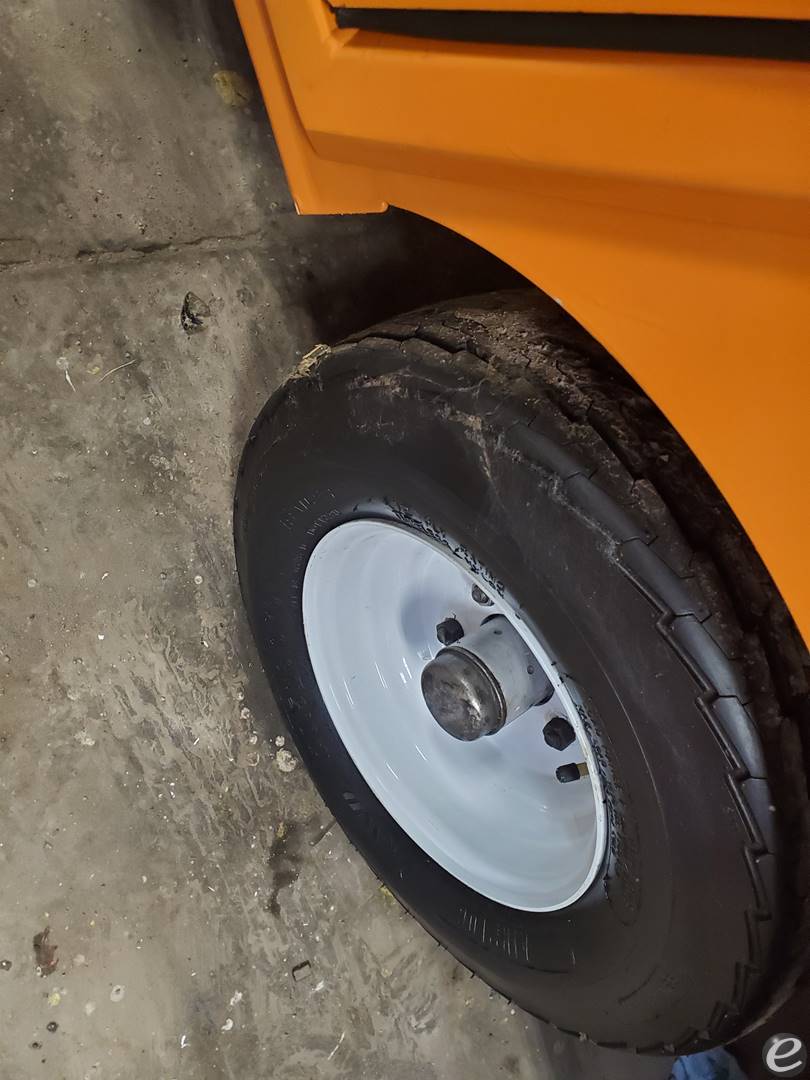 Taylor Dunn Bigfoot B5-440