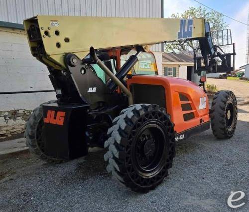 2015 JLG G6-42A
