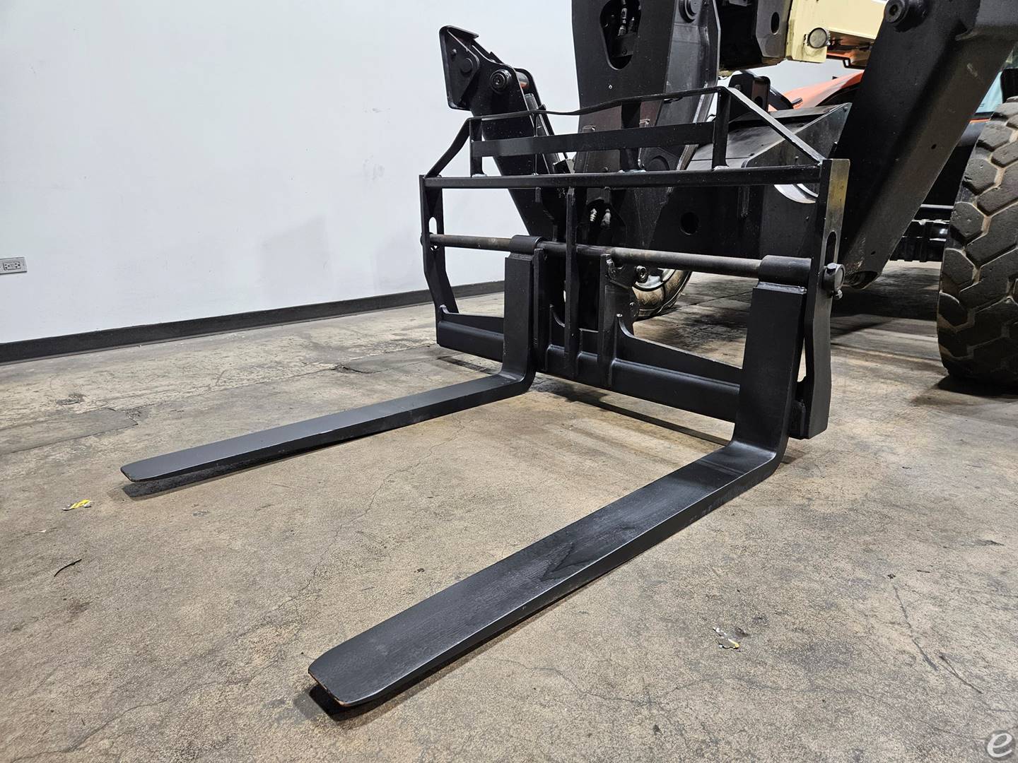 2020 JLG 1255
