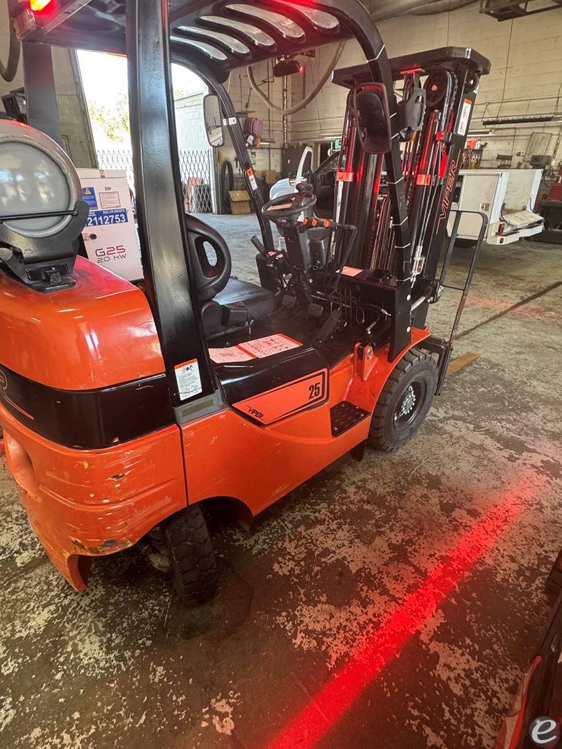 2021 Viper Lift Trucks FY25