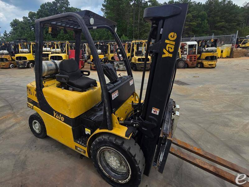 2017 Yale GLP050VX