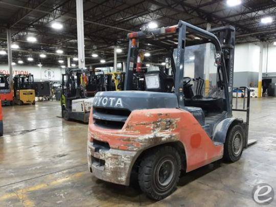 2018 Toyota 8FD40U Diesel Forklift - 123Forklift