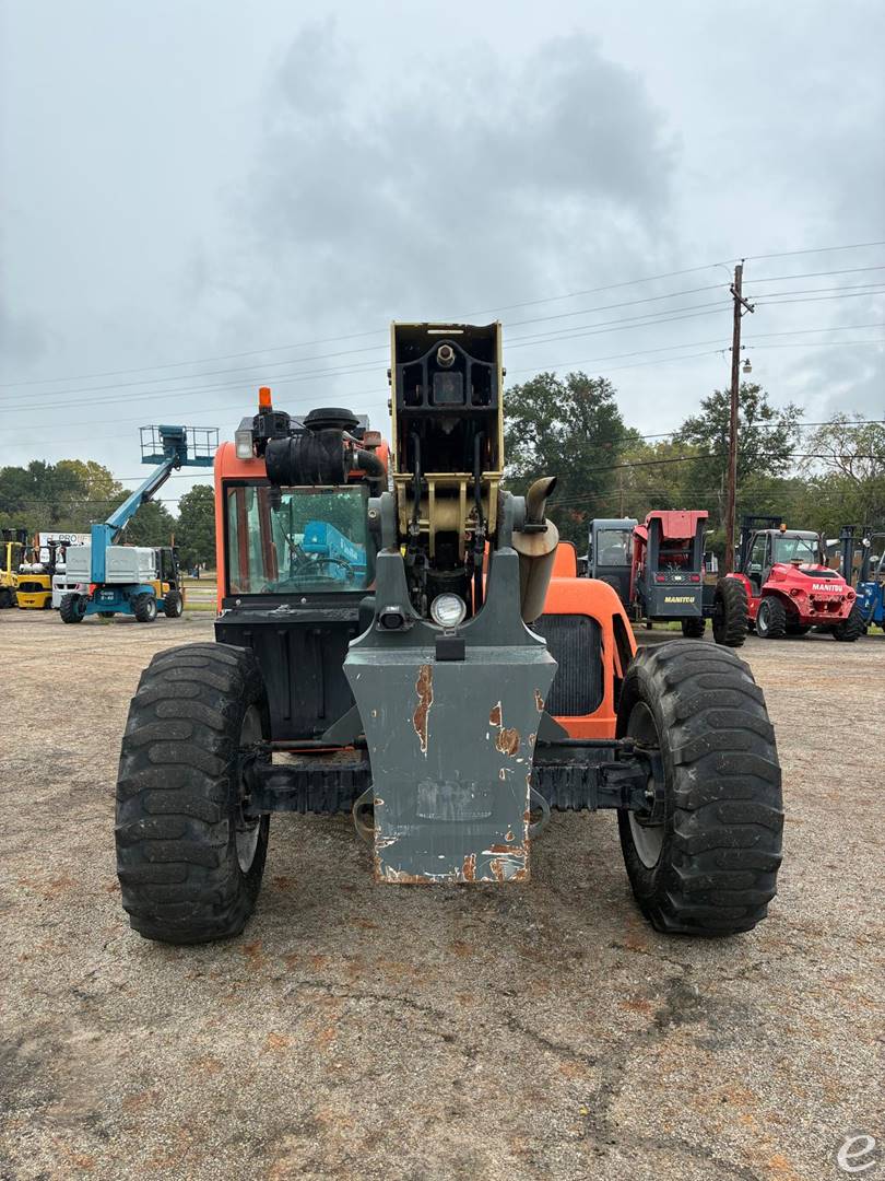 2011 JLG G9-43A