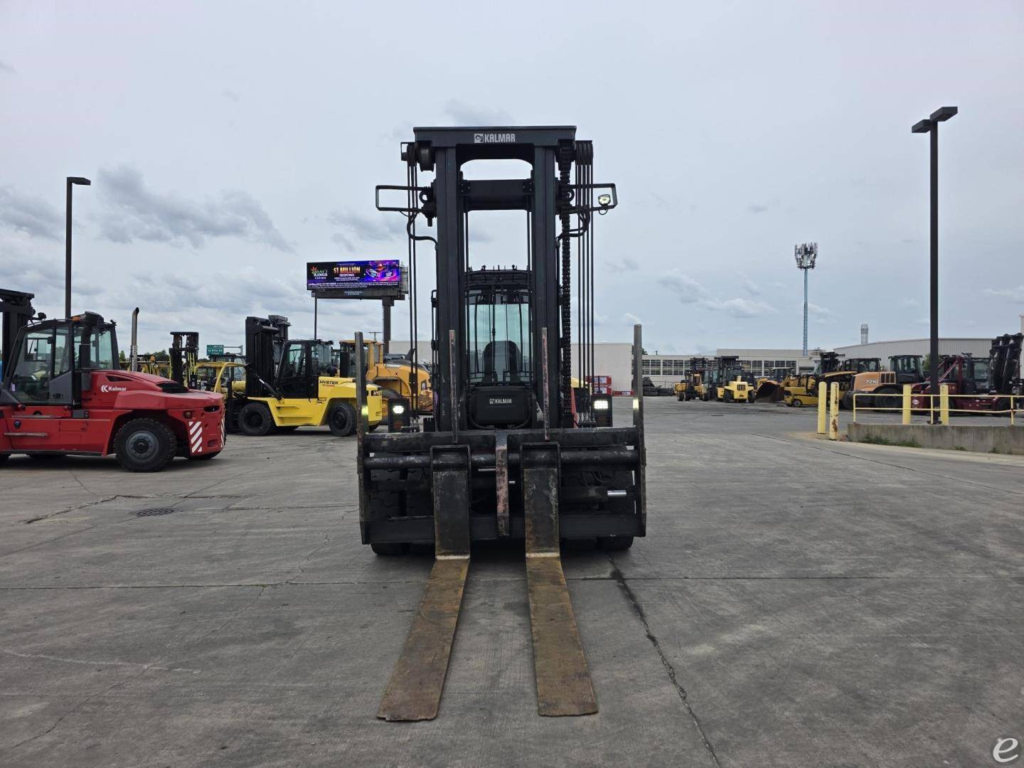 2022 Kalmar DCG160-12