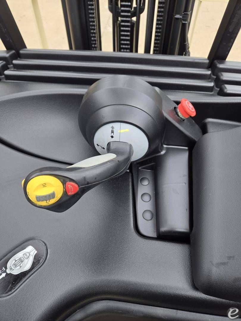 2019 Yale ESC040AD