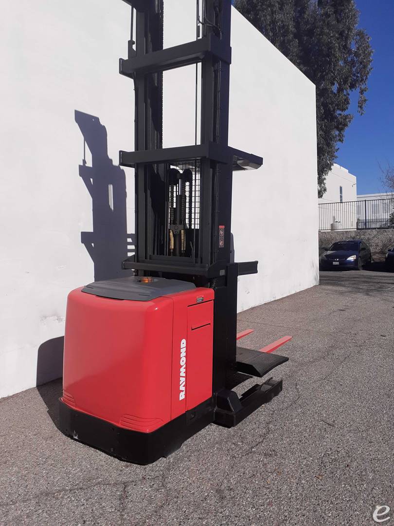2007 Raymond 560-OPC30TT Electric Order Picker - 123Forklift