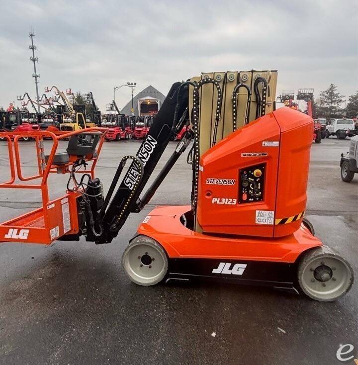 2015 JLG TOUCAN 32E