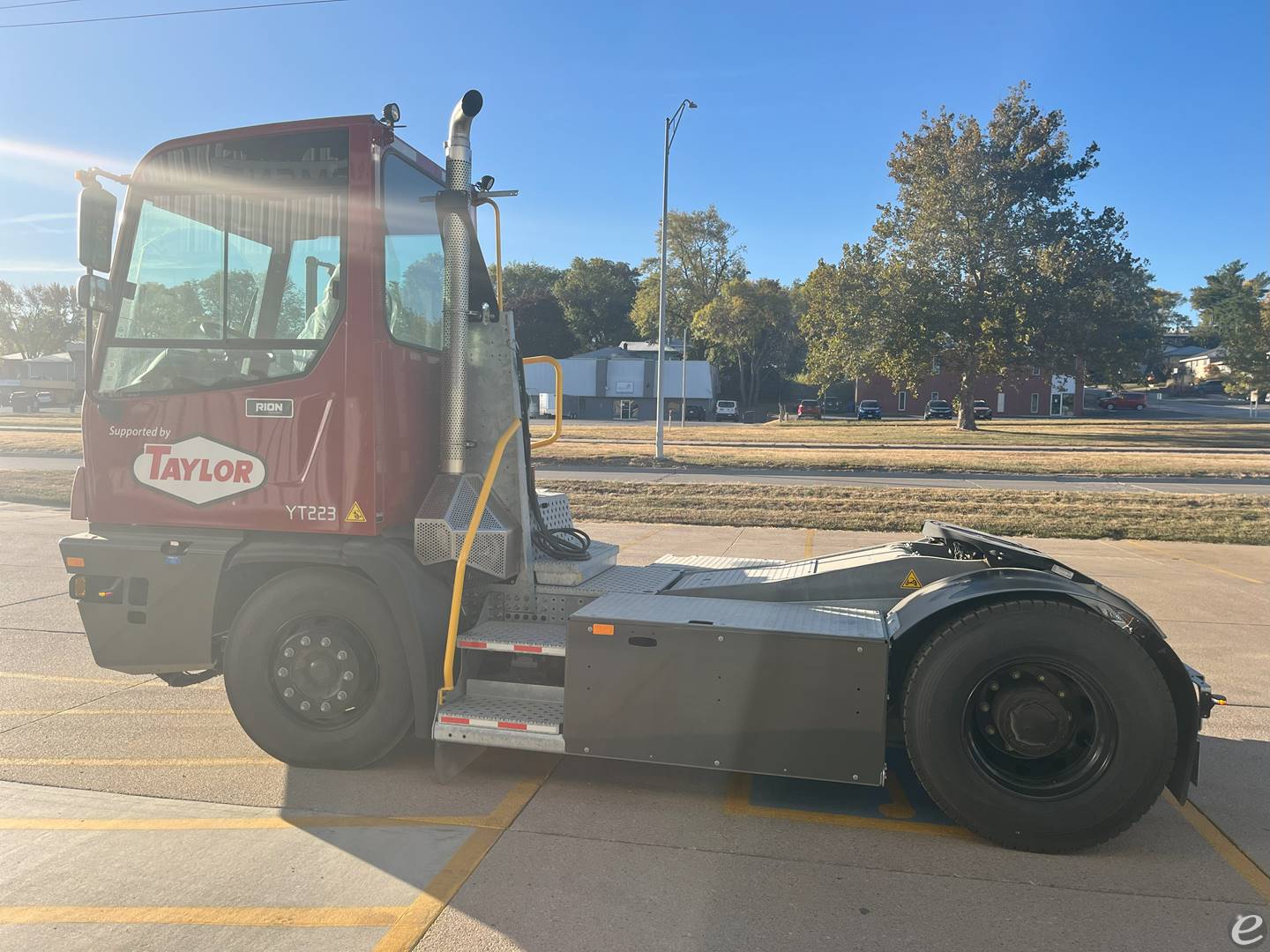 2024 Terberg YT223 DOT