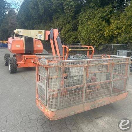 2017 JLG 800AJ