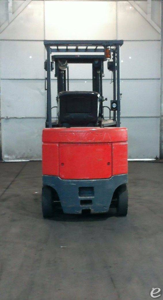 2001 Toyota 5FBCU20