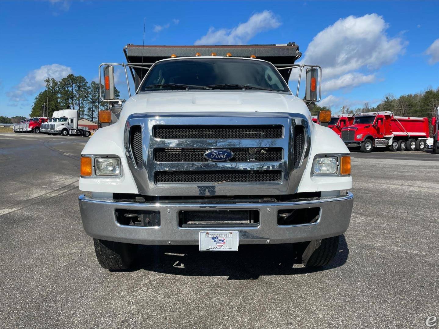 2015 Ford F750 XLT