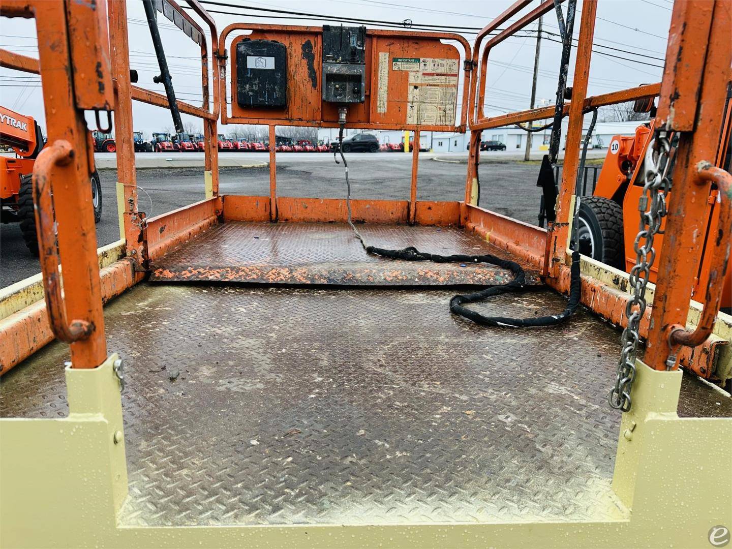 2012 JLG 260MRT