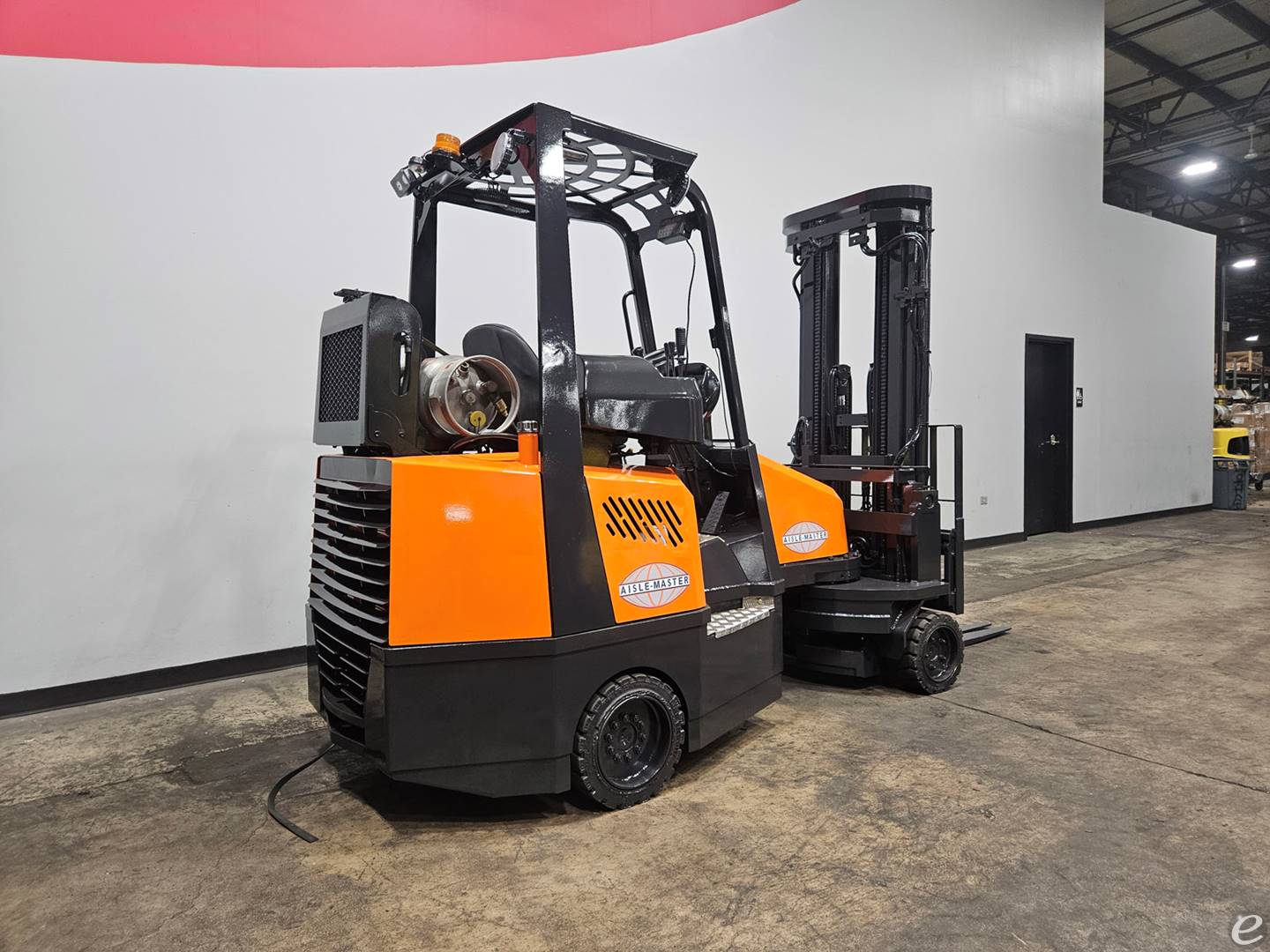 2015 Aisle-Master 44S