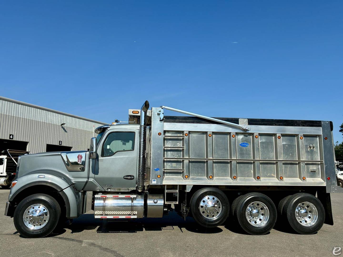 2020 Kenworth W990