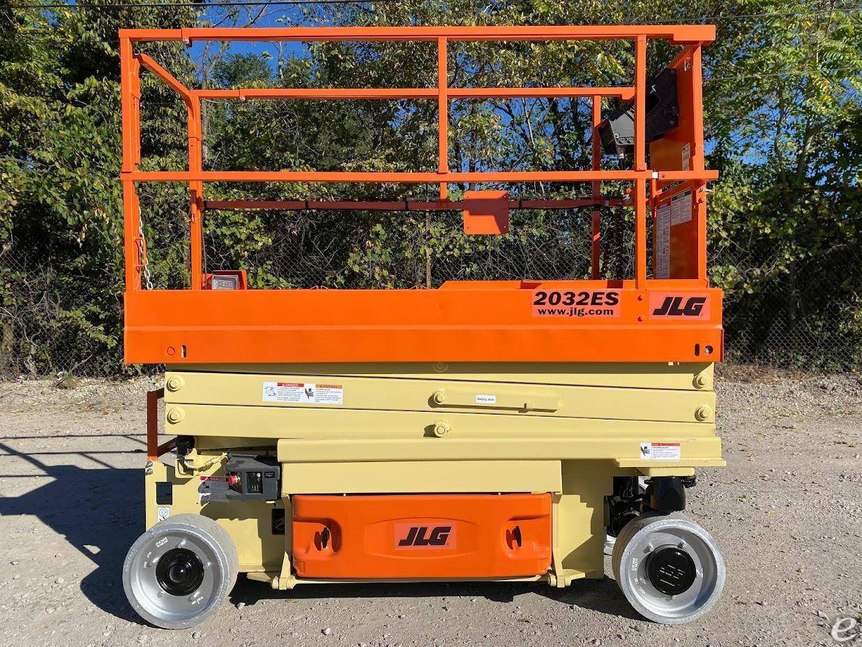 2015 JLG 2032ES Electric Scissor Li...