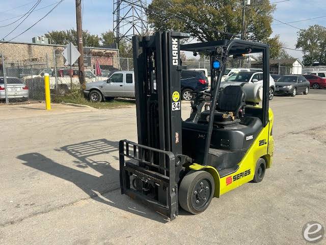 2021 Clark S25CL