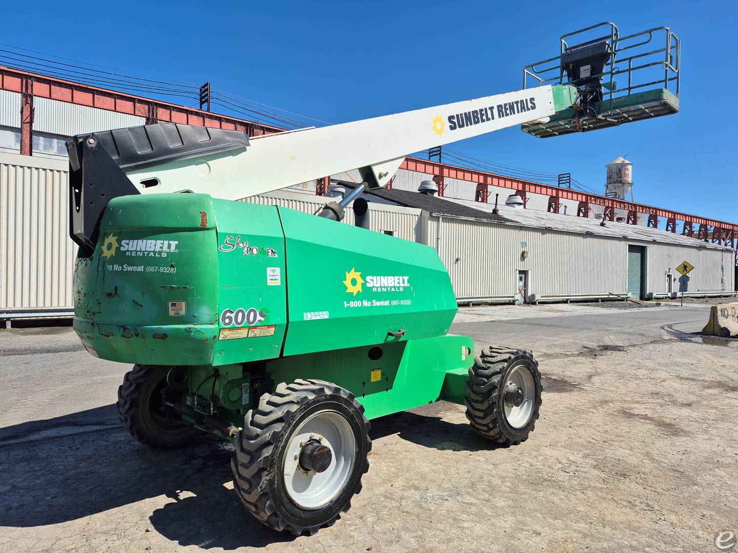 2016 JLG 600S