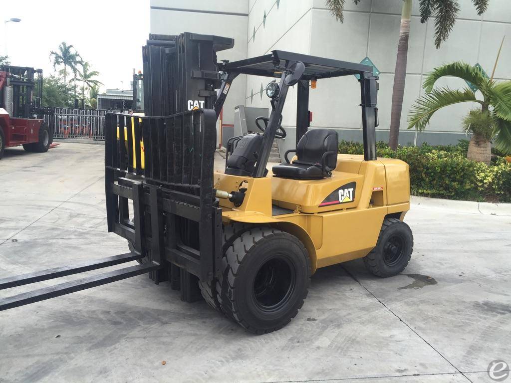 2011 Cat DP40KL
