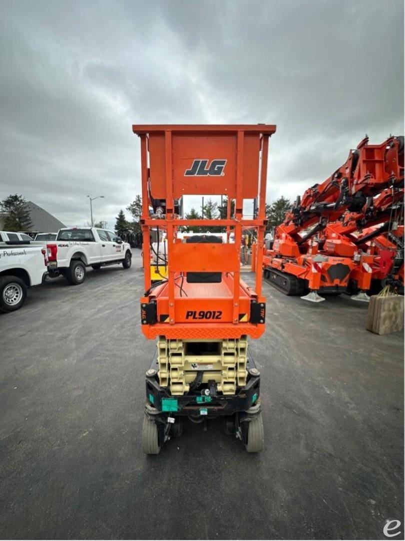 2021 JLG R1932i