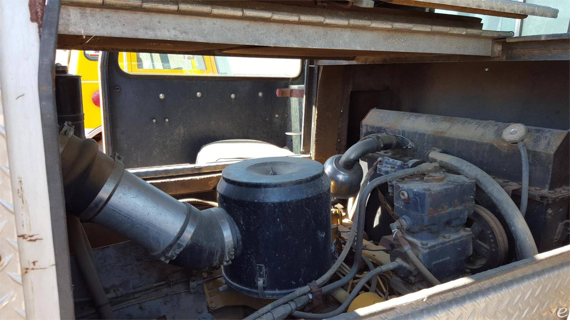 1977 PIONEER Trucks and Trailers