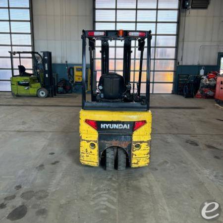 2017 Hyundai 20BT-9