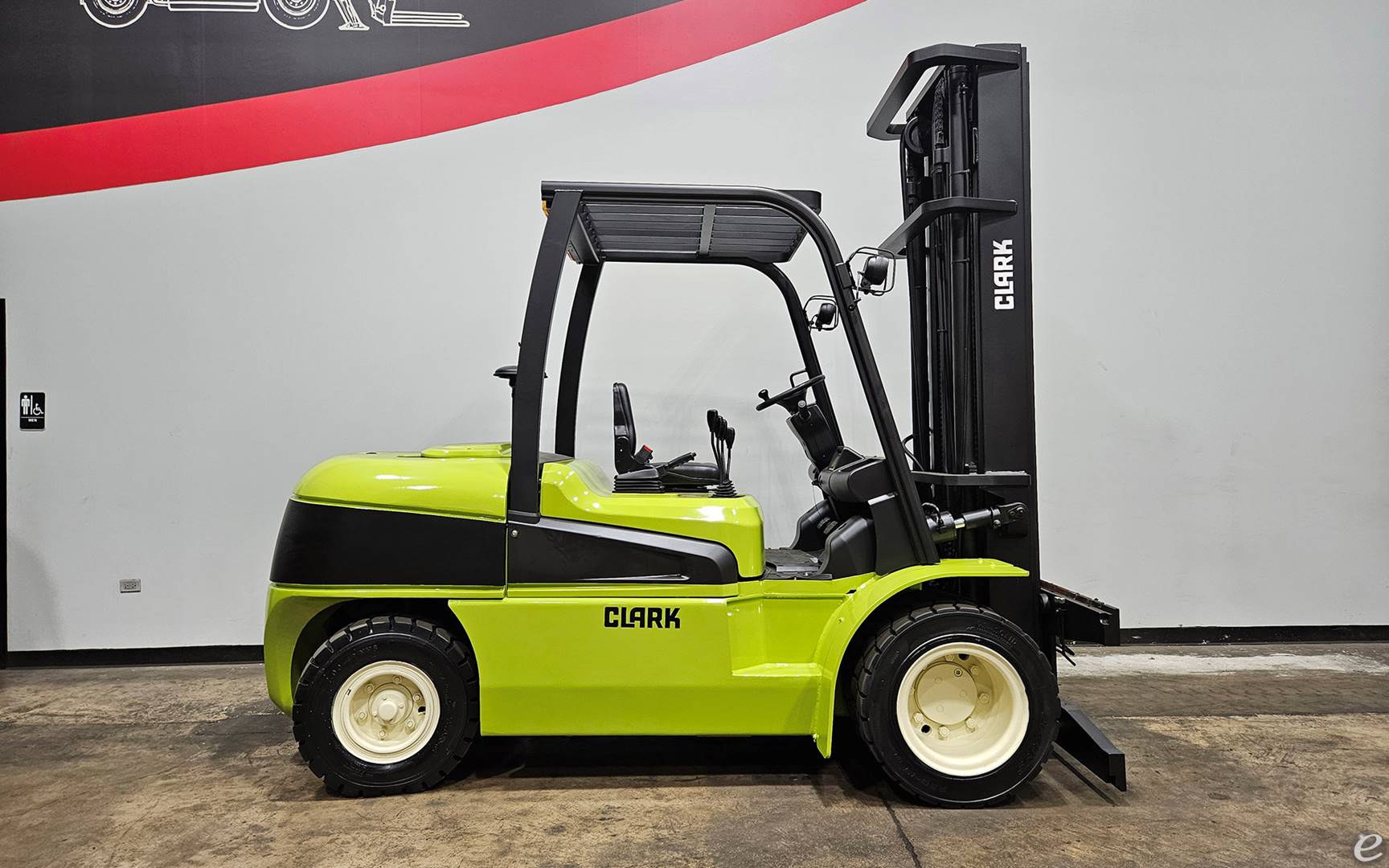 2013 Clark C55SD