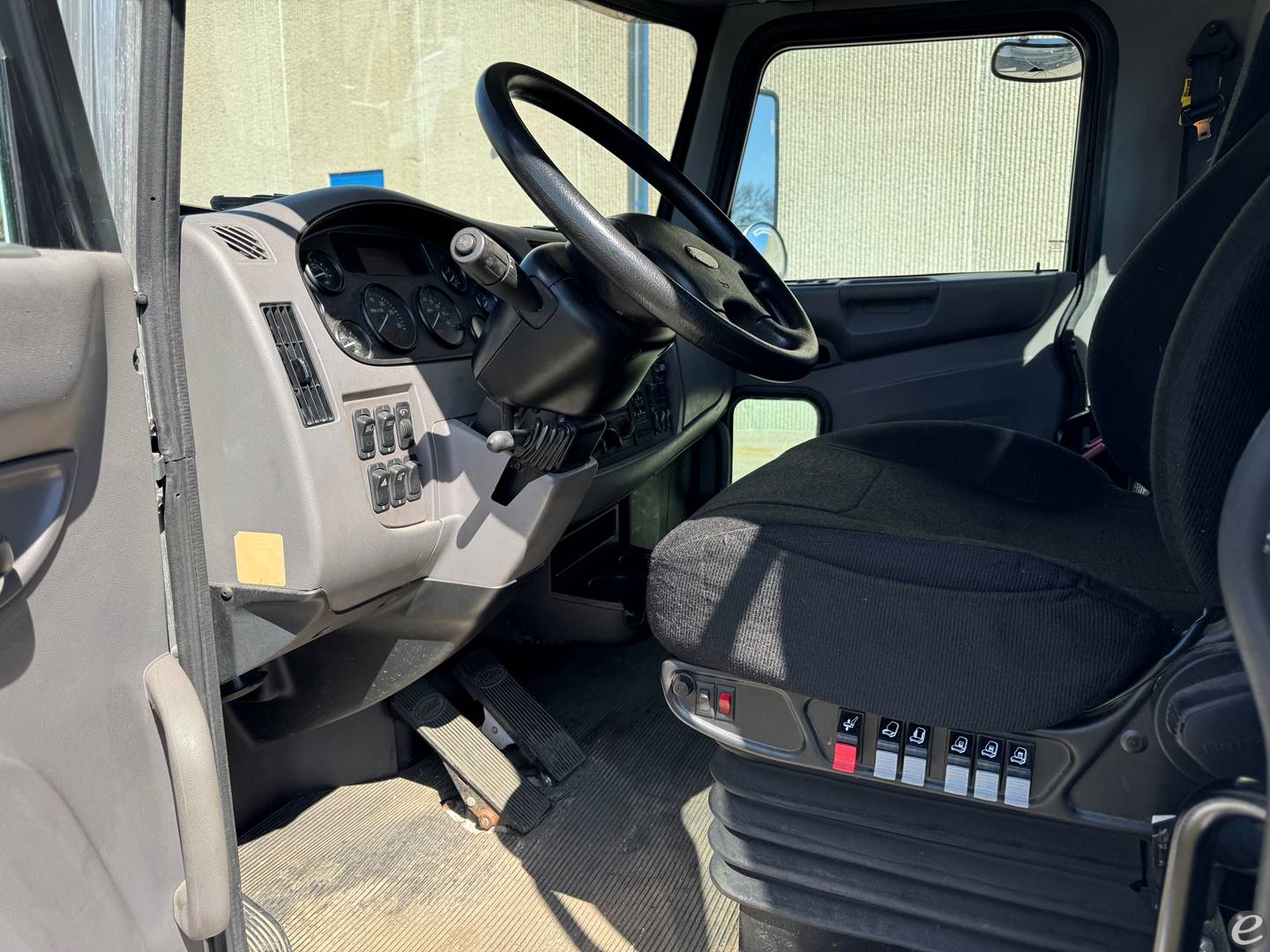 2019 Peterbilt 337 Rollback