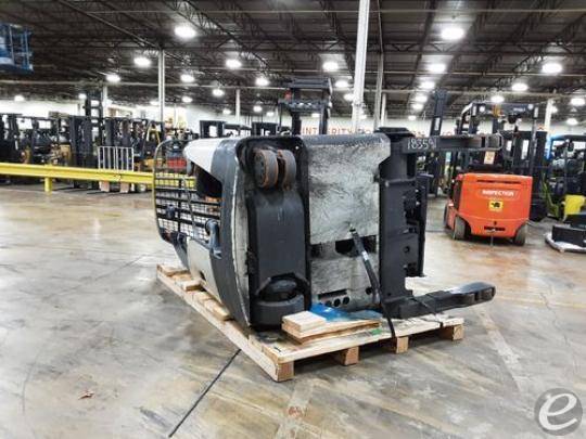 2018 Crown RMD6095S-32 Electric Reach Truck - 123Forklift