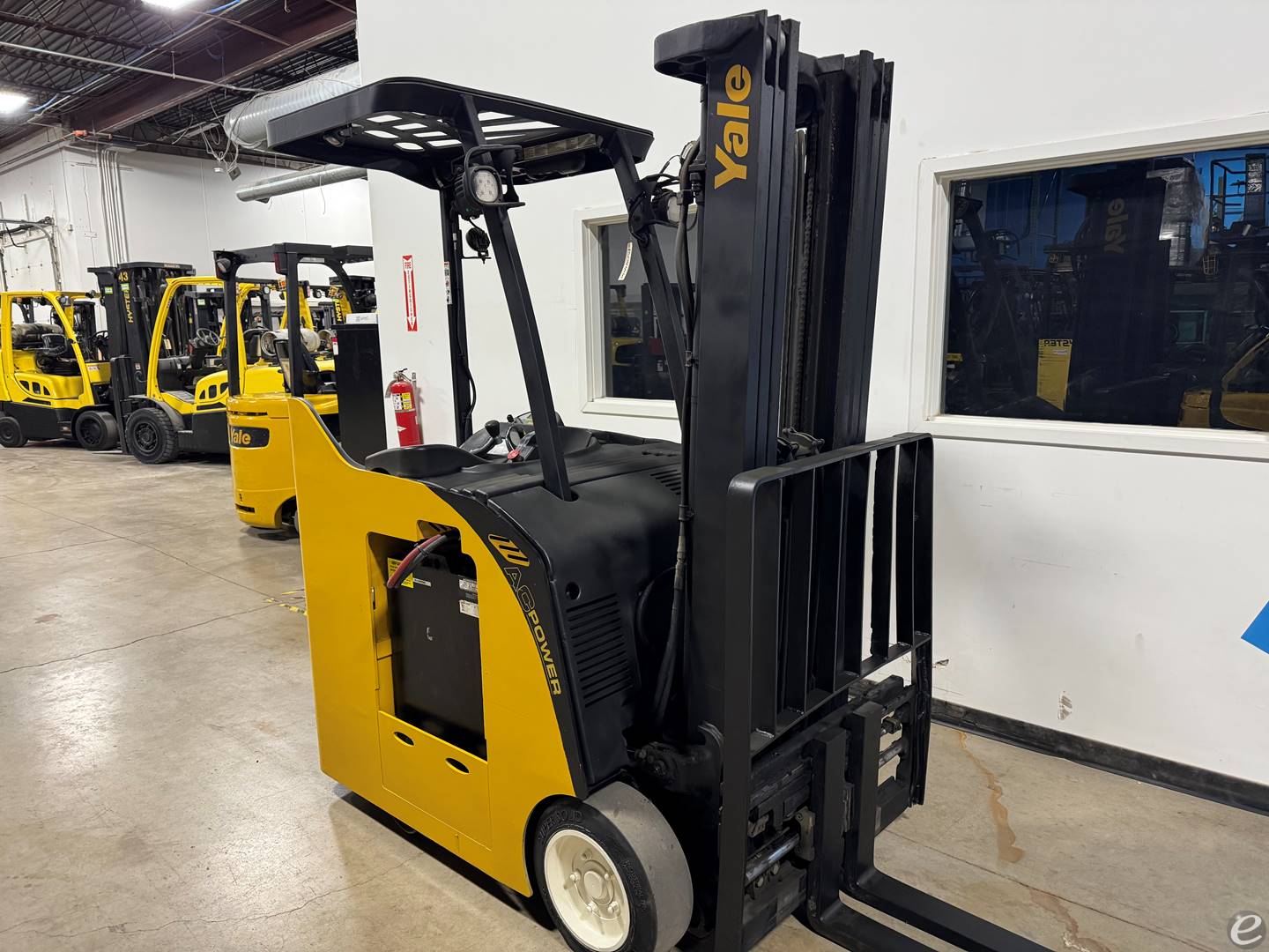 2015 Yale ESC040AD