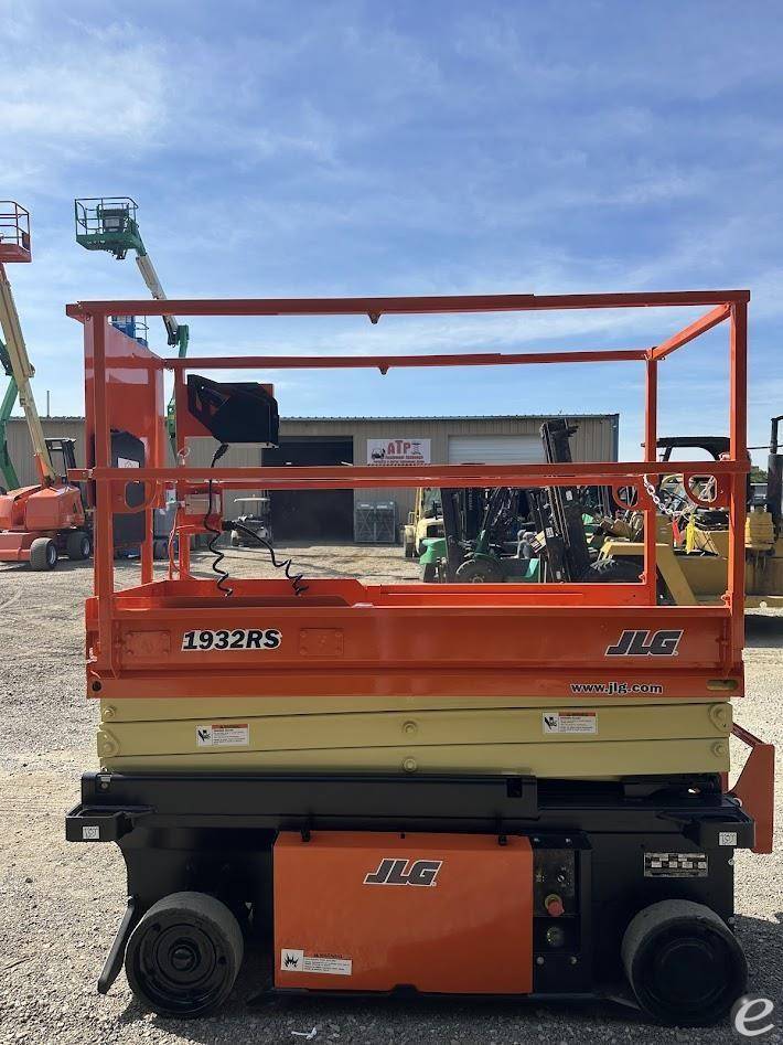 2015 JLG 1932RS