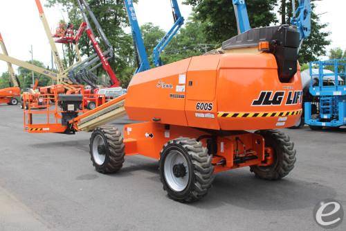 2019 JLG 600S