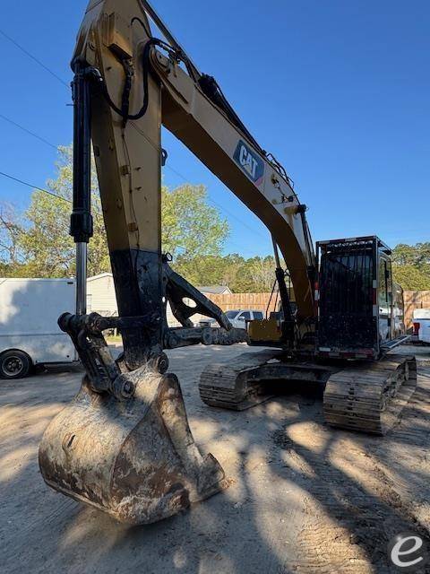 2019 Cat 320