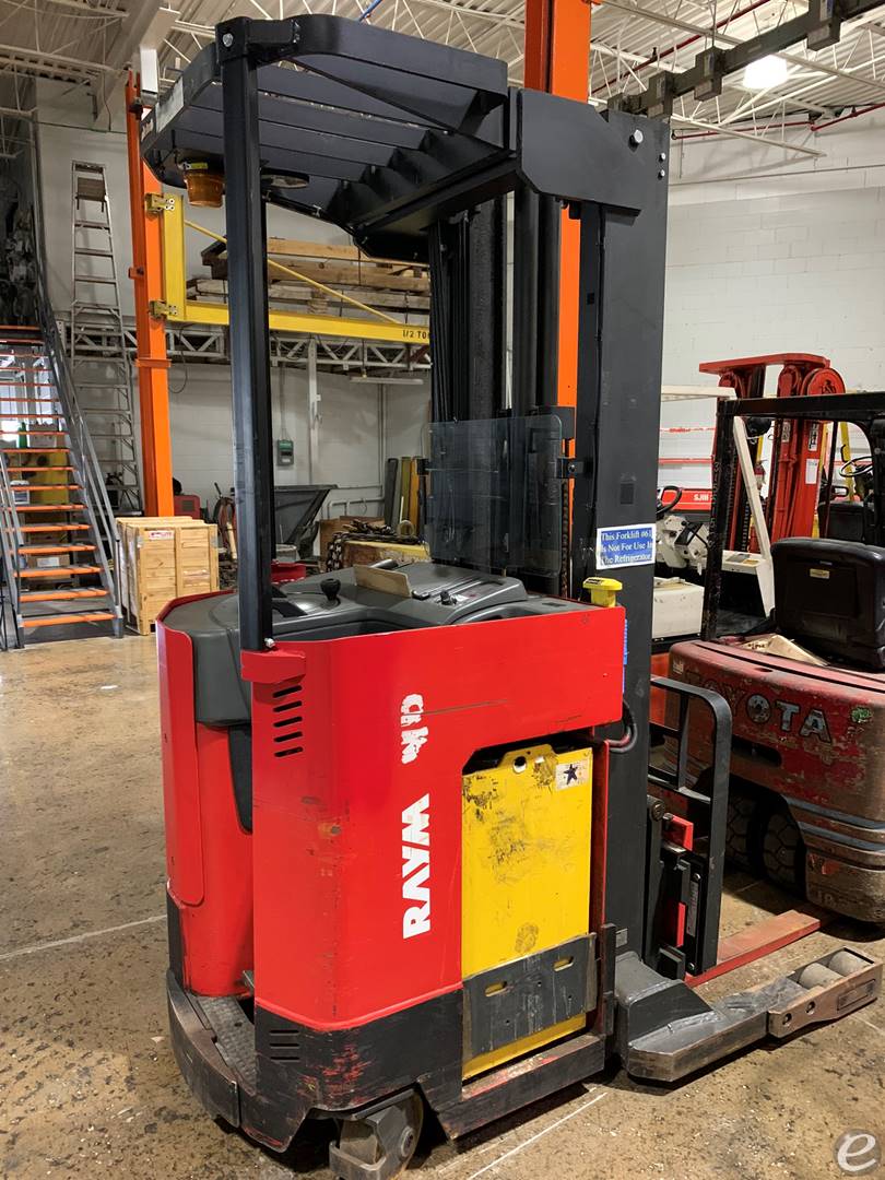  Raymond EASIR40TT Electric Reach Truck - 123Forklift