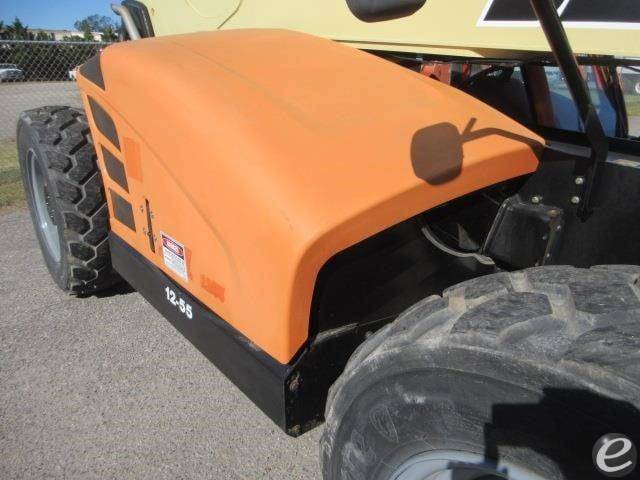 2015 JLG 1255